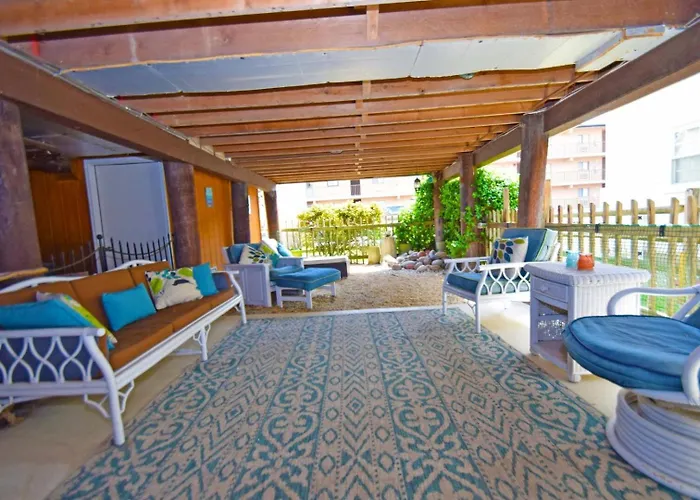 Pine Court 11 Apts Apartment